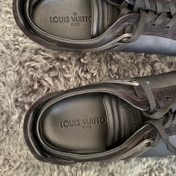 Men’s Louis Vuitton suede and leather sneaker - Picture 3 of 8